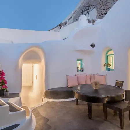 Sophia Finikia * Oia (Santorini)