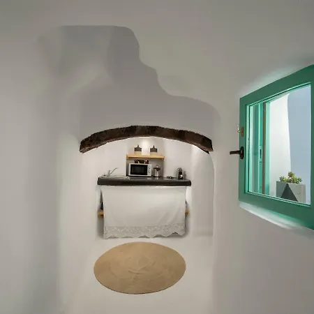 Sophia Finikia * Oia (Santorini)