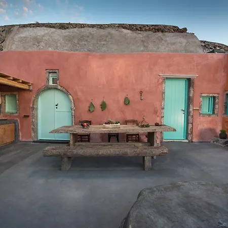 Sophia Finikia Oia (Santorini)