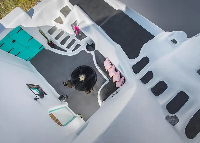 Sophia Finikia イア