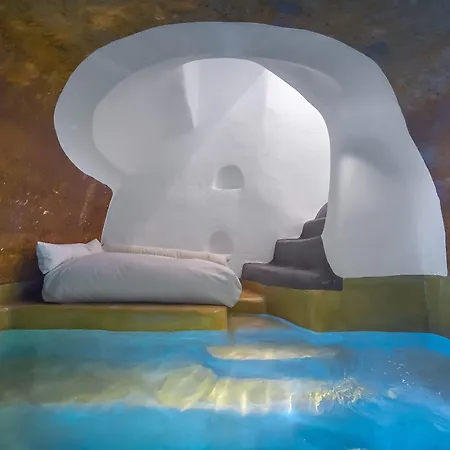 Sophia Finikia Oia (Santorini)