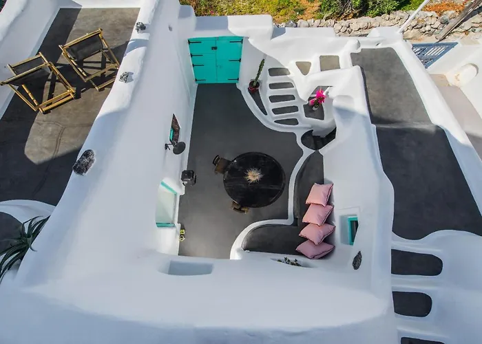 Sophia Finikia Oia (Santorini)